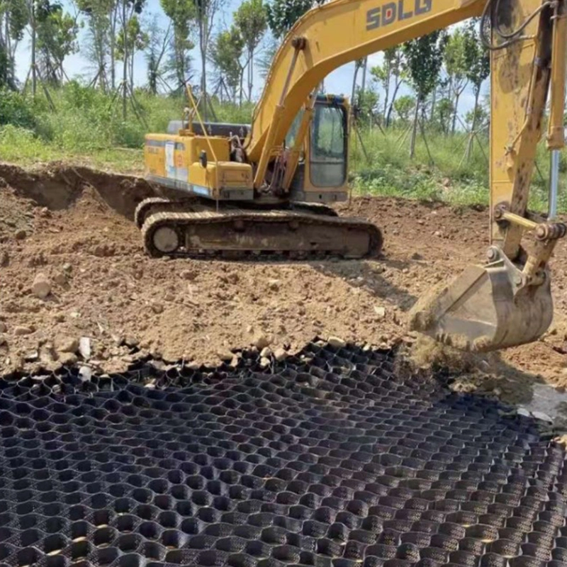 Anti corrosione 50mm Hdpe Geocell per rinforzo del suolo Road Hill Slope 4