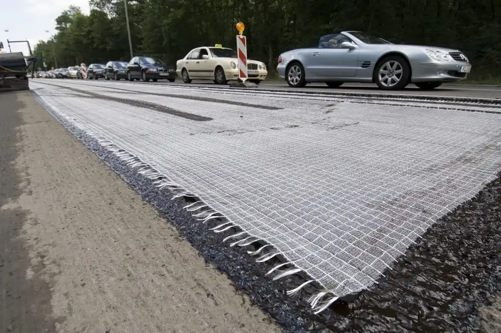 Geogrid biassiale composito in fibra di vetro con geotessile non tessuto per rinforzo del suolo/materiale da costruzione stradale Geocompos 8