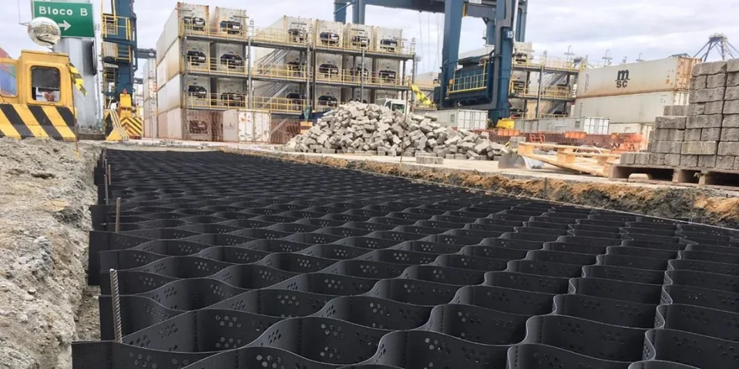 Sistema di materiale di griglia di ghiaia in HDPE Geocella testurizzata per il rinforzo stradale Pavimentazione a rete di erba 11