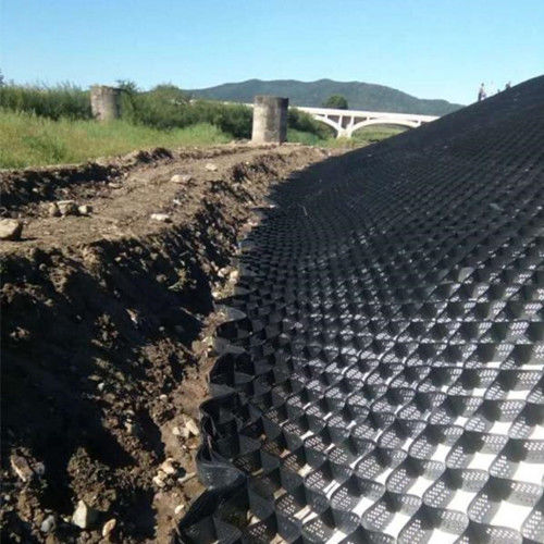 Geocell in plastica liscia HDPE con texture da 1,1 mm a 1,8 mm di spessore per autostrade
