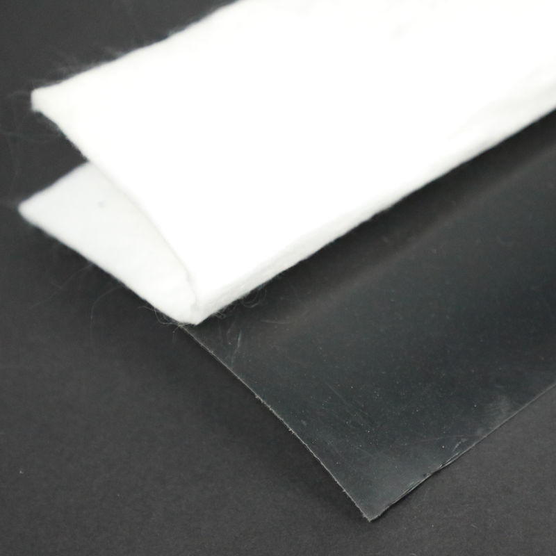 Liner composito di geomembrana con geotessili non tessuti per l'acquacoltura Trattamento fluviale Discarica dei rifiuti