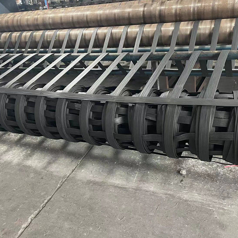Geogrid di plastica rinforzata in fibre di poliestere bixiale ad alta resistenza Geogrid di fibra di plastica per la costruzione stradale