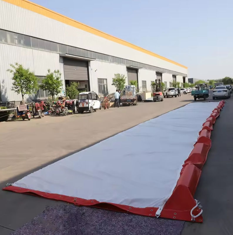 Permeabile per l'acqua e galleggiante per ambienti acquatici Eco-friendly Oil Spilling Boom PVC galleggiante
