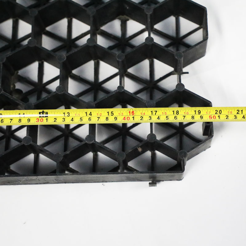 Griglia di erba di plastica per il parcheggio Uscita incendiaria Pavimenti in HDPE Griglia geologica per il paesaggio Terreno geocella Griglia paddock Griglia