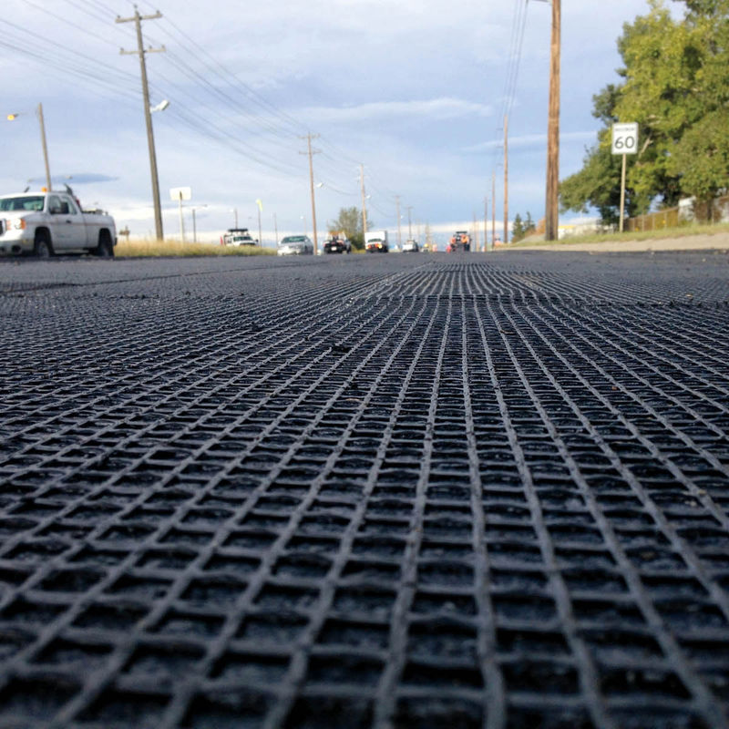 Geogrid biassiale di plastica per rinforzo del suolo, PP/PET ad alta resistenza alla trazione, Balck 30kN/m, rete di stabilizzazione della base stradale