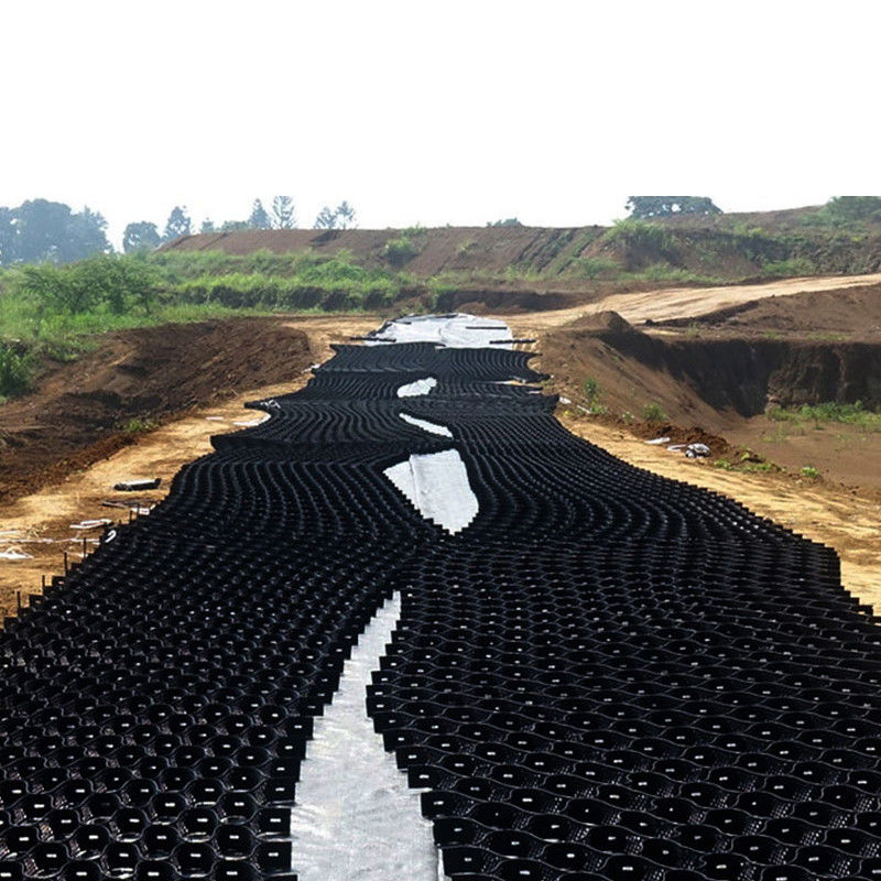 Griglia di terra Geocelle di polietilene per nido di miele Prezzo di plastica HDPE Pavimenti per l'erba permeabile Griglia di ghiaia Geocella HDPE per via d'ingresso