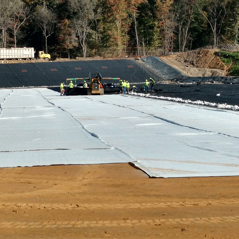 Geotessuto in tessuto non tessuto spunbond Pet/PP per serbatoi, laghi artificiali, bacini di stoccaggio, discariche, filtrazione, isolamento