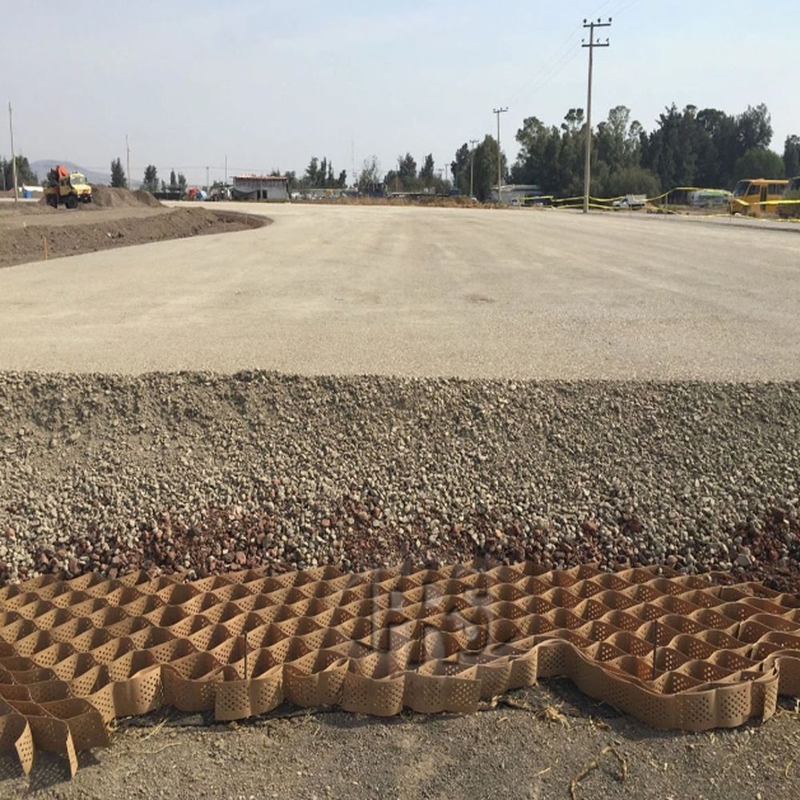 Geogriglie in HDPE durevoli Superficie liscia Geogriglia in HDPE per vialetti Controllo dell'erosione per pendii Supporto per muri di contenimento