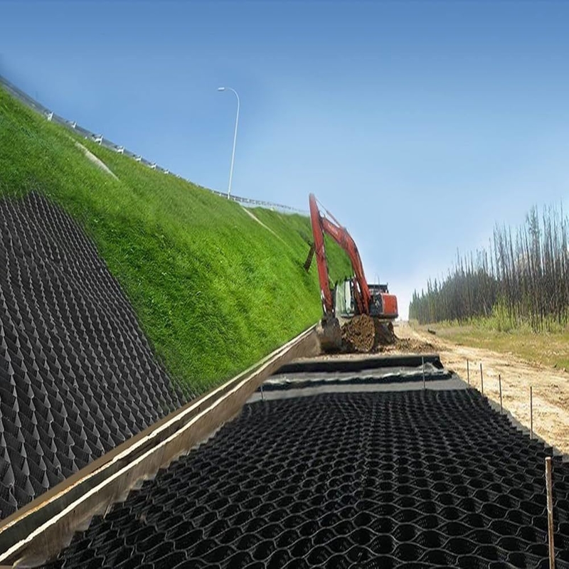 Geogriglie in HDPE durevoli Superficie liscia Geogriglia in HDPE per vialetti Controllo dell'erosione per pendii Supporto per muri di contenimento